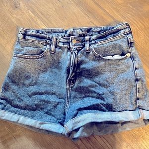 WILD FABLE JEAN SHORTS SIZE 8/29R